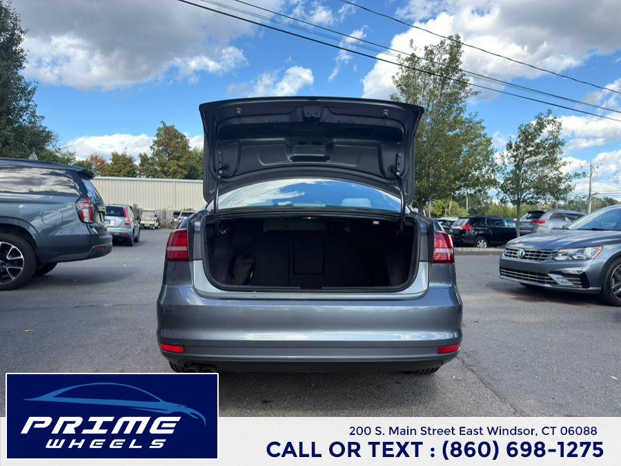 Used 2016 Volkswagen Jetta Sport FWD image 13
