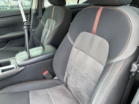 Certified 2022 Nissan Sentra SR w/ Trunk Package FWD image 19
