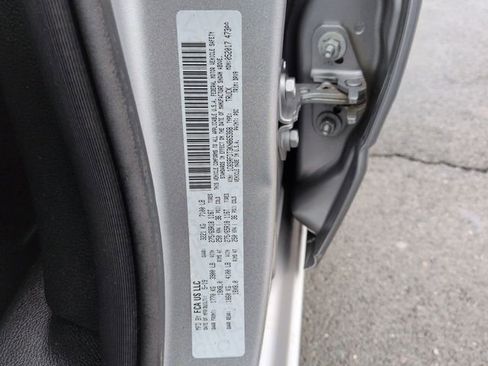 Used 2019 RAM 1500 Laramie image 34