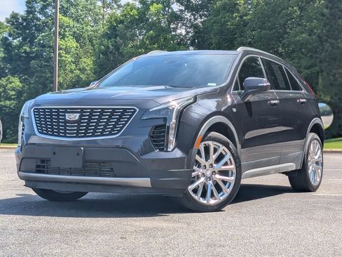 Used 2023 Cadillac XT4 Premium Luxury FWD image 4