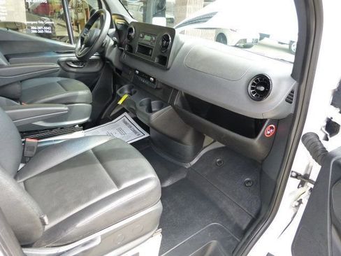 Used 2021 Mercedes-Benz Sprinter 1500 w/ Driver Convenience Package image 28