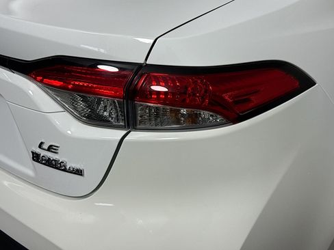 Used 2024 Toyota Corolla LE image 33