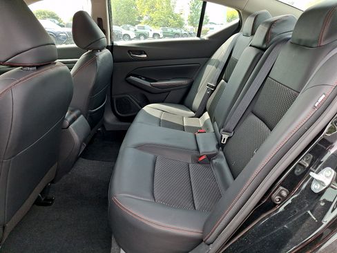 Used 2023 Nissan Altima 2.5 SR AWD/4WD image 10