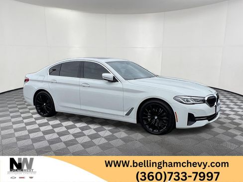 Used 2022 BMW 530i xDrive AWD/4WD image 1