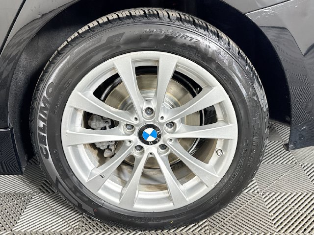 Used 2016 BMW 320i Sedan w/ Driver Assistance Package RWD image 38