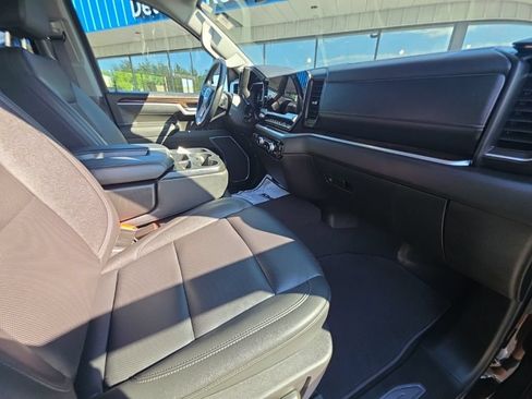 Used 2025 GMC Sierra 1500 SLT AWD/4WD image 18