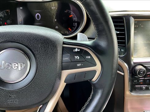 Used 2016 Jeep Grand Cherokee Limited AWD/4WD image 12