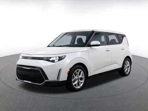 Used 2025 Kia Soul LX w/ LX Technology Package image 7