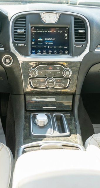 Used 2018 Chrysler 300 Limited w/ Safetytec Plus Group AWD/4WD image 17