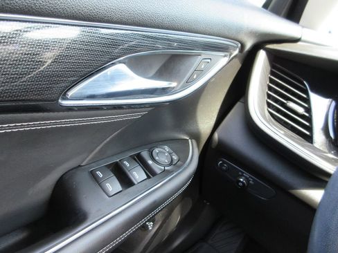 Certified 2023 Buick Envision Preferred FWD image 27