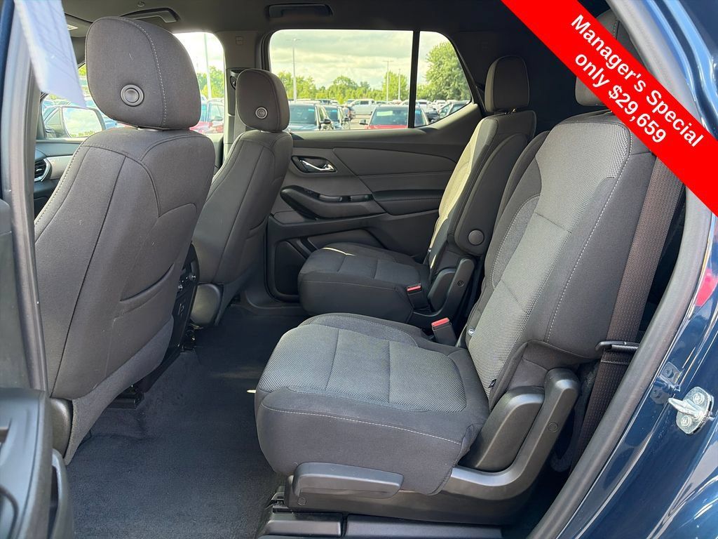 Used 2023 Chevrolet Traverse LT AWD/4WD image 27