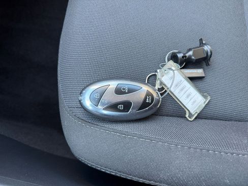 Used 2025 Hyundai Kona SEL image 31