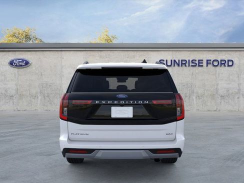 New 2025 Ford Expedition Max Platinum w/ Driver's Package image 5