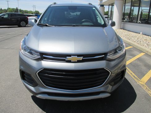 Used 2019 Chevrolet Trax LT w/ LT Convenience Package AWD/4WD image 8