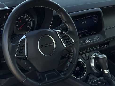 Used 2023 Chevrolet Camaro LT w/ Technology Package image 11