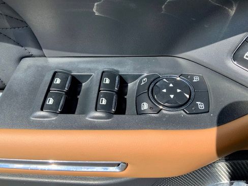 Used 2023 Ford Expedition Platinum AWD/4WD image 19