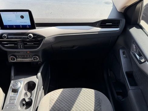 Used 2020 Ford Escape SE FWD image 12