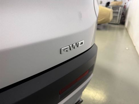 Used 2019 GMC Acadia SLT AWD/4WD image 39