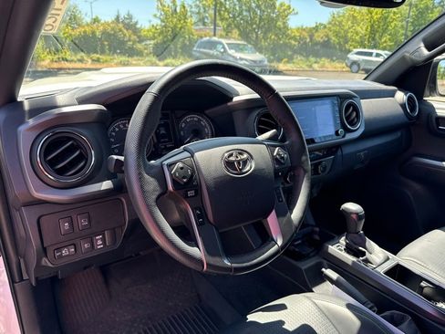 Used 2023 Toyota Tacoma TRD Sport w/ TRD Premium Sport Package AWD/4WD image 12