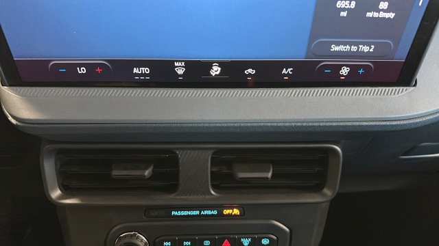 Used 2025 Ford Maverick XL w/ Equipment Group 102A AWD/4WD image 17