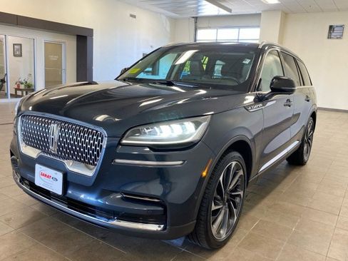 Certified 2023 Lincoln Aviator Reserve w/ Equipment Group 201A image 4