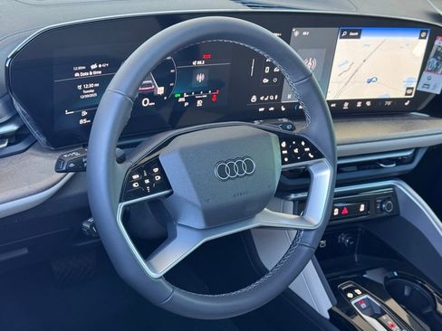 New 2025 Audi Q5 2.0T Premium image 16