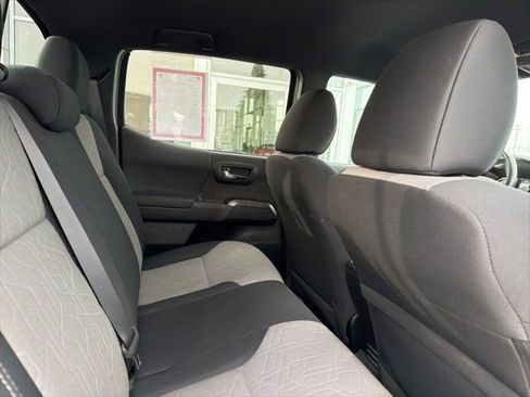 Certified 2023 Toyota Tacoma TRD Off-Road image 30