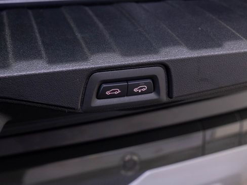 New 2026 BMW X5 xDrive50e w/ Executive Package image 35