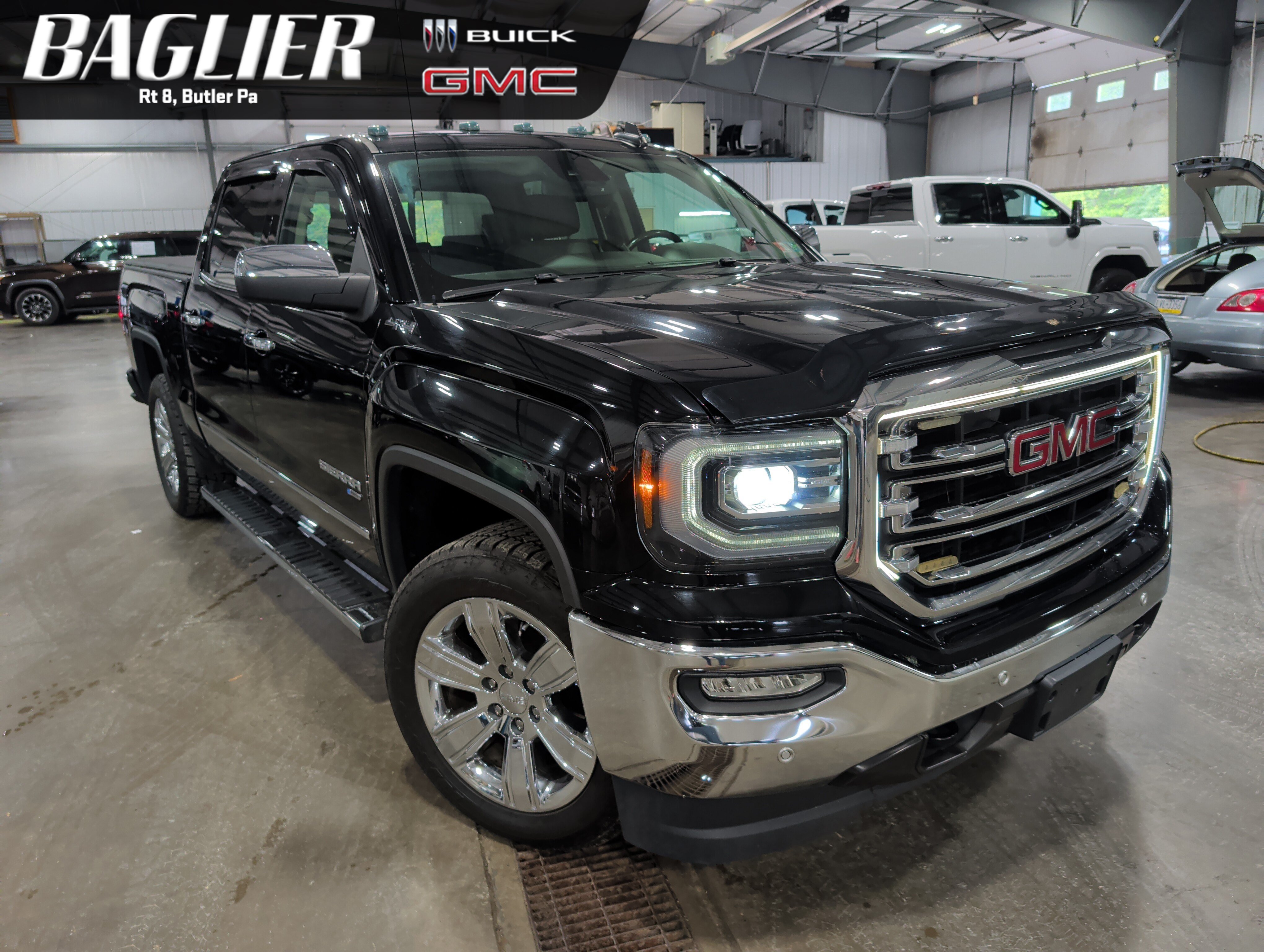 Used 2018 GMC Sierra 1500 SLT AWD/4WD image 1