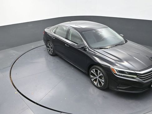 Used 2022 Volkswagen Passat 2.0T SE image 12