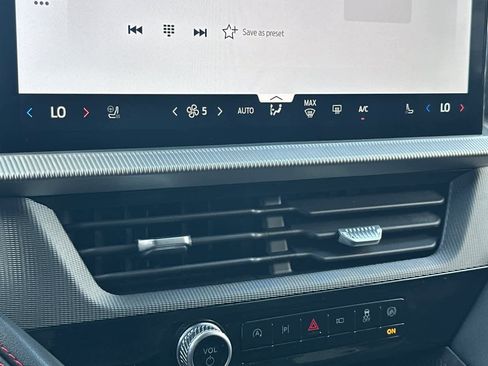 Certified 2025 Ford Explorer ST-Line image 21