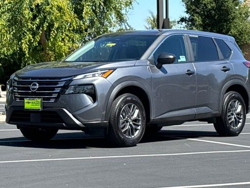 Used 2025 Nissan Rogue S AWD/4WD image 16