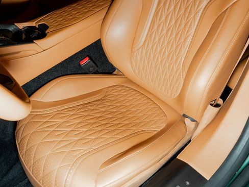 Used 2024 Aston Martin DB12 Coupe image 19