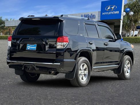 Used 2011 Toyota 4Runner SR5 w/ Convenience Pkg image 3