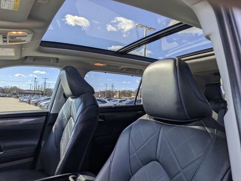 Used 2024 Toyota Highlander Platinum image 27