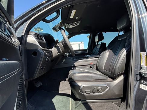 Used 2022 Jeep Wagoneer Series I w/ Convenience Group I AWD/4WD image 7