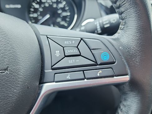 Used 2019 Nissan Rogue Sport SV w/ Technology Package image 20