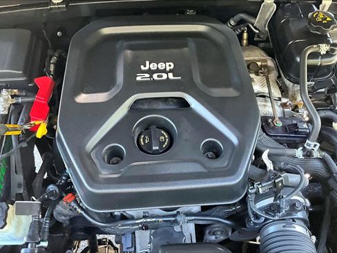 Used 2020 Jeep Wrangler Unlimited Sport S AWD/4WD image 33