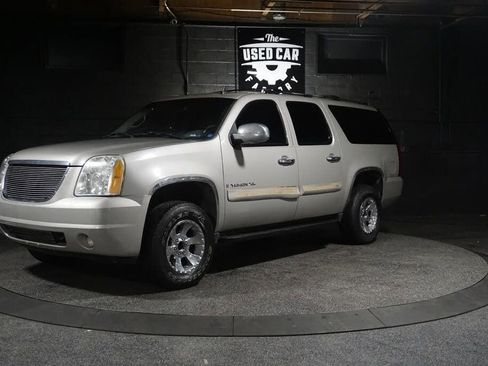 Used 2007 GMC Yukon XL SLE AWD/4WD image 1