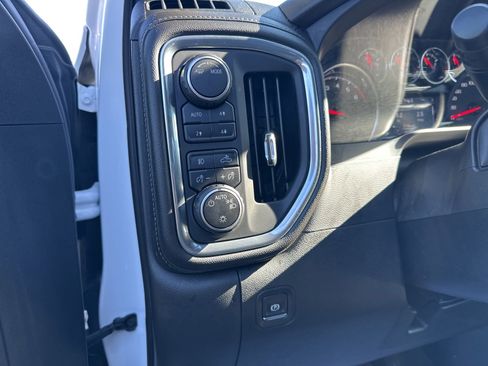 Used 2020 Chevrolet Silverado 1500 RST AWD/4WD image 18