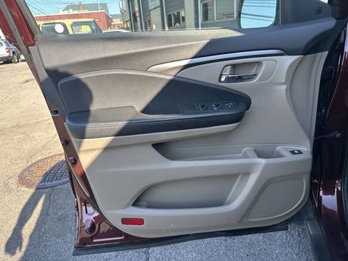 Used 2019 Honda Pilot EX image 14