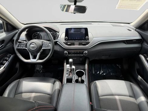 Used 2023 Nissan Altima 2.5 SR FWD image 18