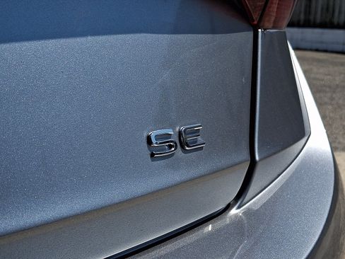 Used 2023 Volkswagen Jetta SE FWD image 31
