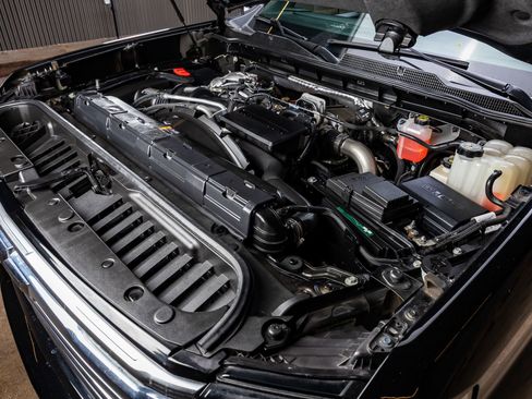 Used 2024 Chevrolet Silverado 2500 High Country w/ LPO, Dark Essentials Package image 39