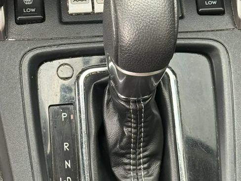 Used 2017 Subaru Forester 2.5i Touring AWD/4WD image 18