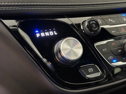 New 2027 Chrysler Pacifica Select FWD image 29
