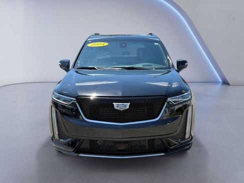 Certified 2024 Cadillac XT6 Sport w/ Technology Package AWD/4WD image 11