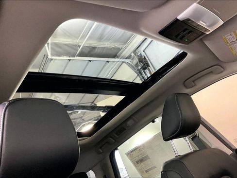 New 2026 Nissan Pathfinder Platinum w/ Cargo Package image 25