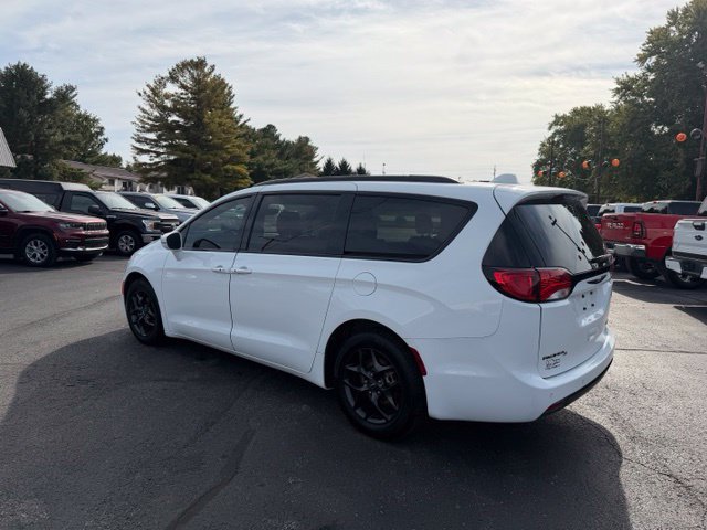 Used 2020 Chrysler Pacifica Limited FWD image 17