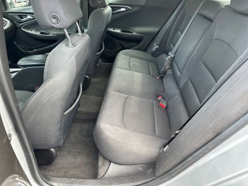 Used 2016 Chevrolet Malibu LT FWD image 9